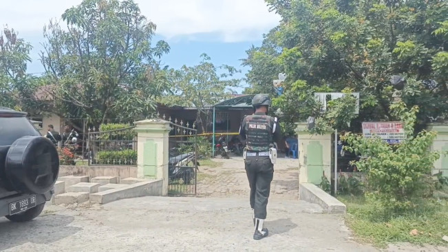 Rumah lokasi anggota TNI bunuh istri di Deli Serdang. [Ari FT News]